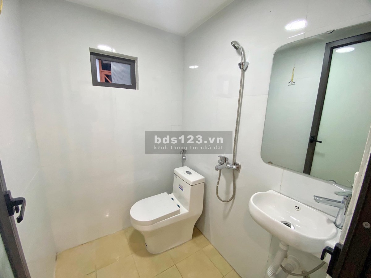 Bán nhà phân lô ô tô tránh, dừng đỗ ngày đêm - Ô chờ thang máy - Full nội thất - MT 3.8m