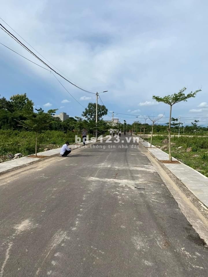 Bán đất khu tân phú Graden huyện tân phú đồng nai