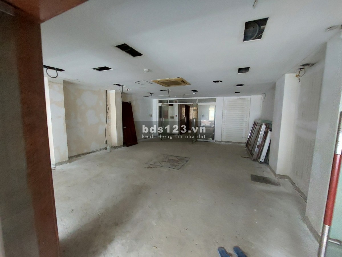 Cho thuê gấp sàn văn phòng tòa Vietinbank Quận 3, DT sàn 100m2-200m2. Giá ~300k/m2