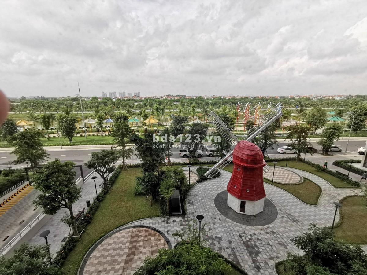 Chính chủ bán căn hộ 3pn2vs full nội thất, view hoa hậu giá chỉ 2,25 tỷ tại Vinhomes Oean Park