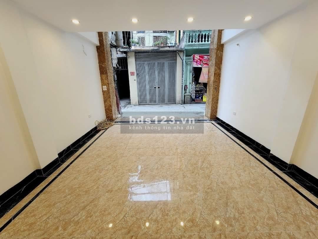 Bán gáp nhà Trương Định,Hoàng Mai 35m2x5T, 3,65 tỷ, Ô tô đầu ngõ, ngõ thông.0913570787