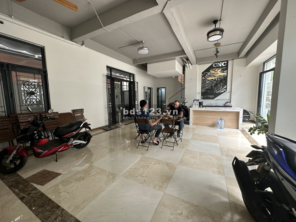 Hoàn thiện nhà liền kề cho thuê tầng 1,2,3,4,5 làm văn phòng vị trí đẹp, trung tâm trong Vinhomes