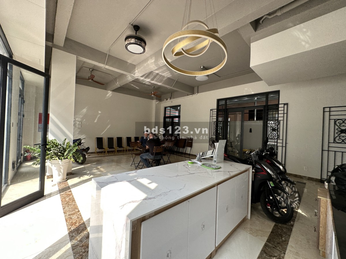 Hoàn thiện nhà liền kề cho thuê tầng 1,2,3,4,5 làm văn phòng vị trí đẹp, trung tâm trong Vinhomes