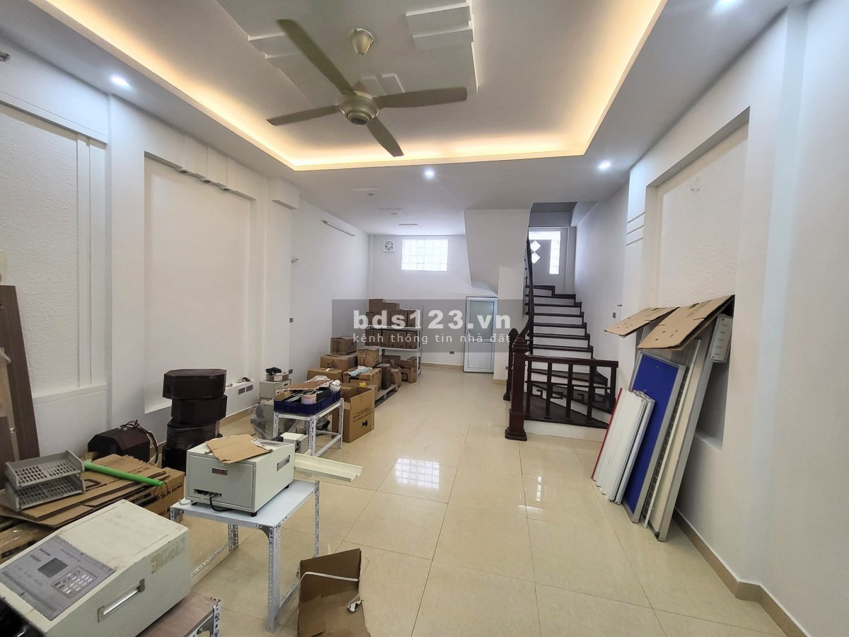 Bán nhà riêng Quan Hoa, Cầu Giấy - 30M ra phố - 2 thoáng - DT 45M x 5 tầng
