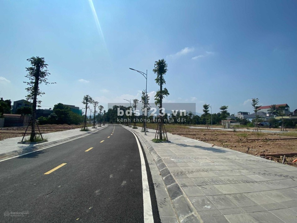 Chính chủ cần bán cắt lỗ lô LK Dự án Phố Chợ Lương Sơn Hòa Bình.