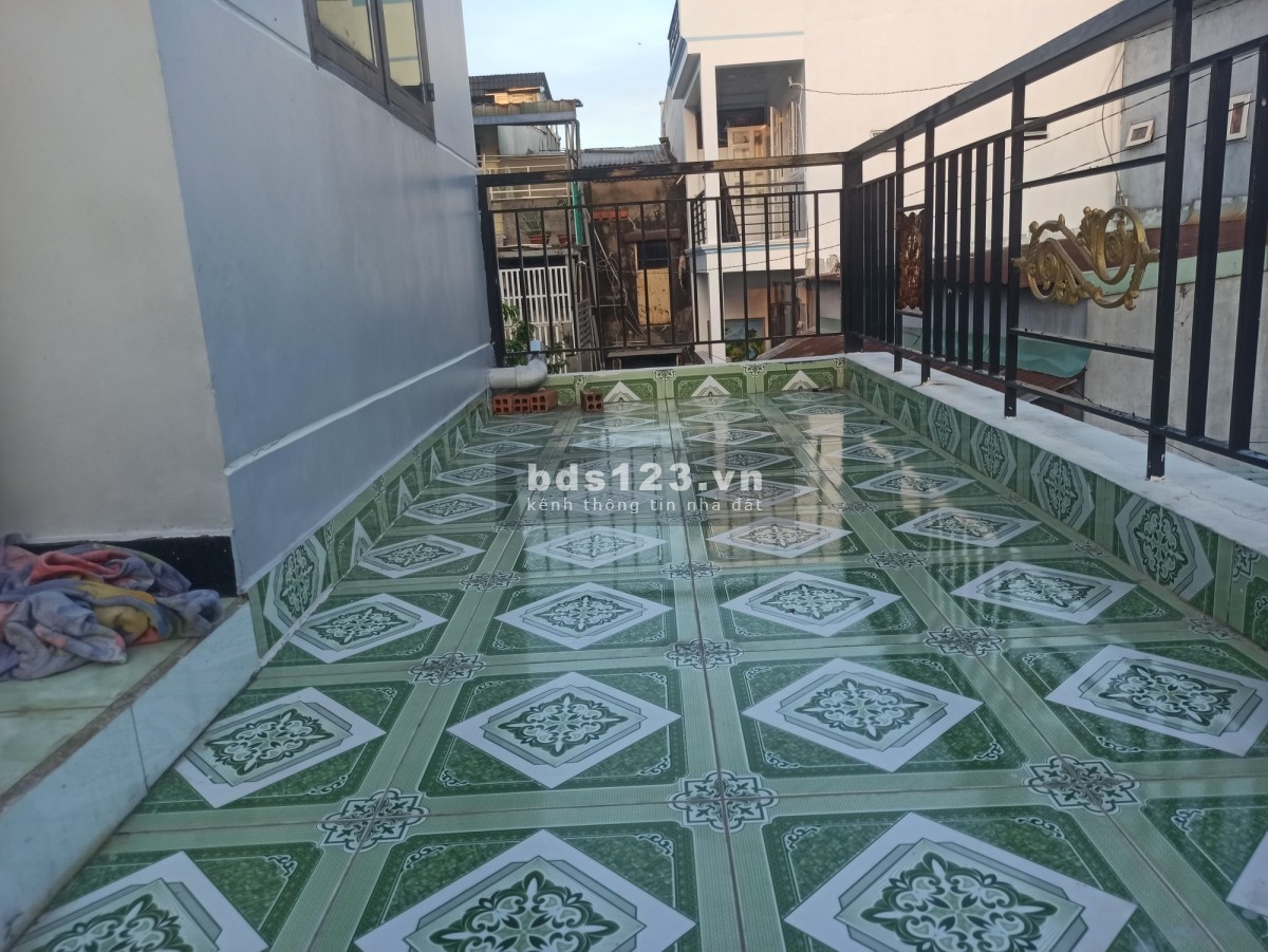 Chủ bán gấp căn nhà góc 2 lầu, nở hậu 4.6m Dương Thị Mười giá siêu tốt 3.4 tỷ Tl