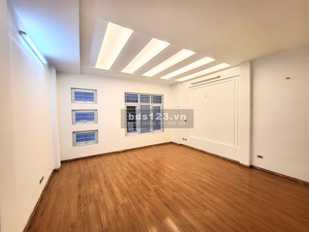 Bán nhà riêng Quan Hoa, Cầu Giấy - 30M ra phố - 2 thoáng - DT 45M x 5 tầng