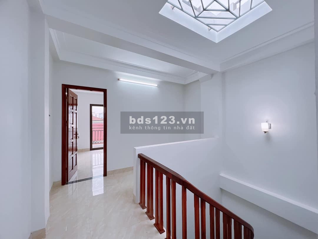 Chính chủ bán nhà Mỗ Lao trung tâm Hà Đông mới đẹp, ở luôn 35m2 5 tầng giá nhỉnh 3 tỷ