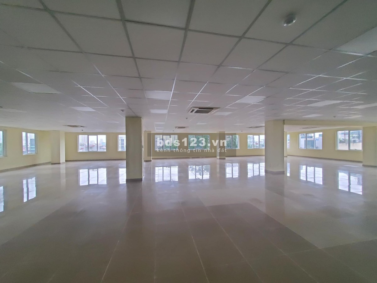 Cho thuê văn phòng đẹp đường Láng, diện tích đa dạng 70 - 400m2. Từ 11usd / m2