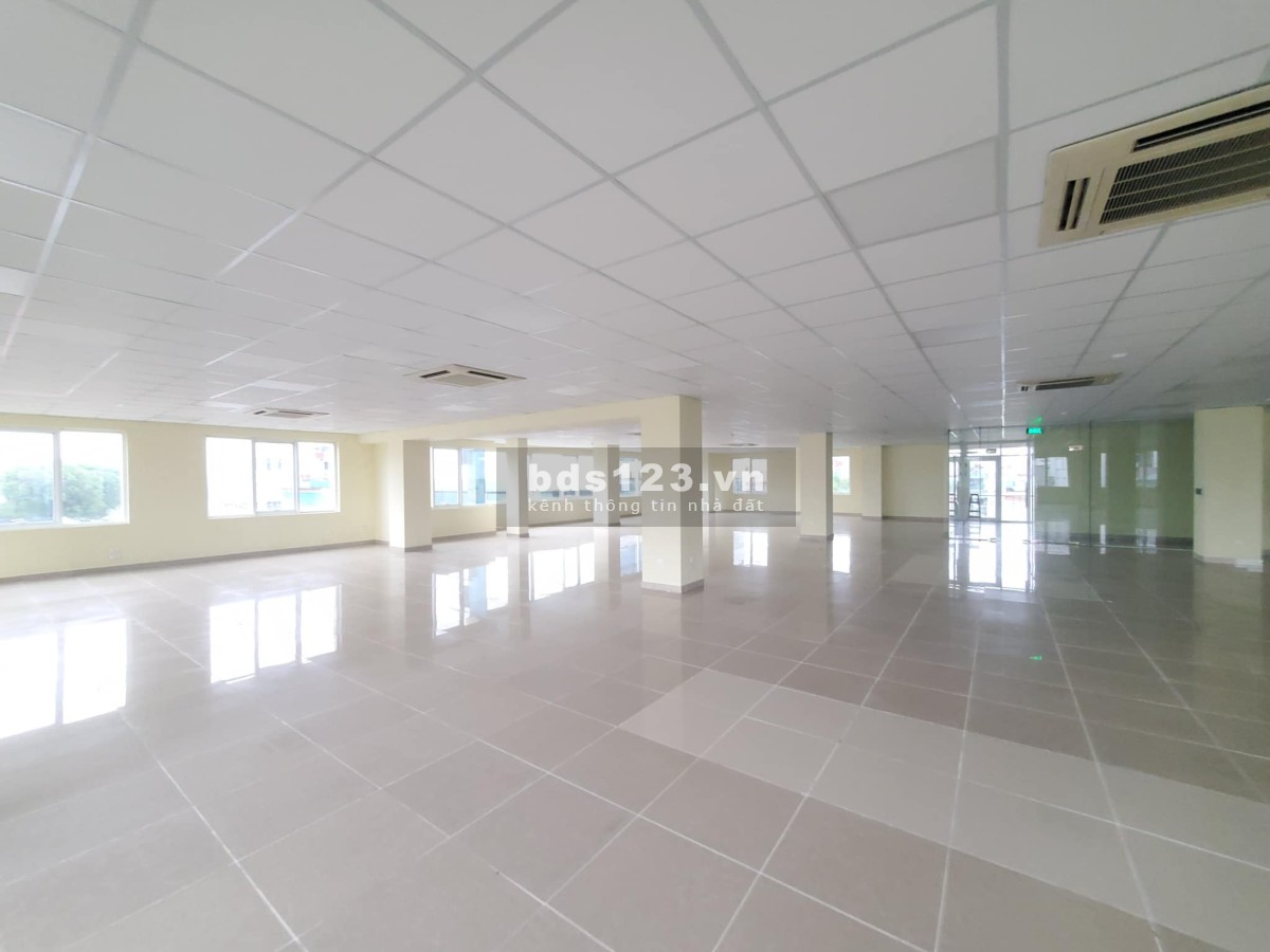 Cho thuê văn phòng đẹp đường Láng, diện tích đa dạng 70 - 400m2. Từ 11usd / m2