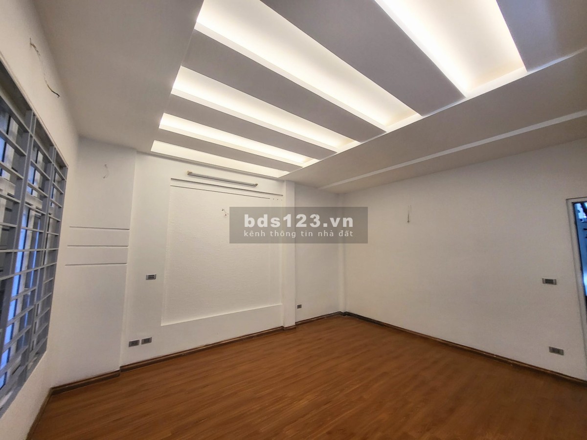 Bán nhà riêng Quan Hoa, Cầu Giấy - 30M ra phố - 2 thoáng - DT 45M x 5 tầng