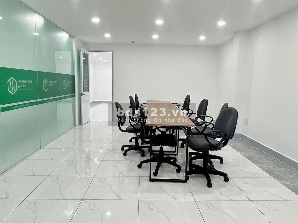 Cho thuê mặt bằng văn phòng đại diện cho thuê 75m2 đường Núi Thành tại Q. Tân Bình