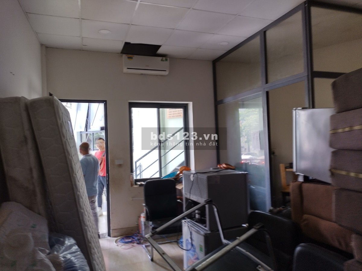 Cho thuê mặt bằng làm bếp, 35m2, sẵn hệ thống gas, Tôn Đức Thắng
