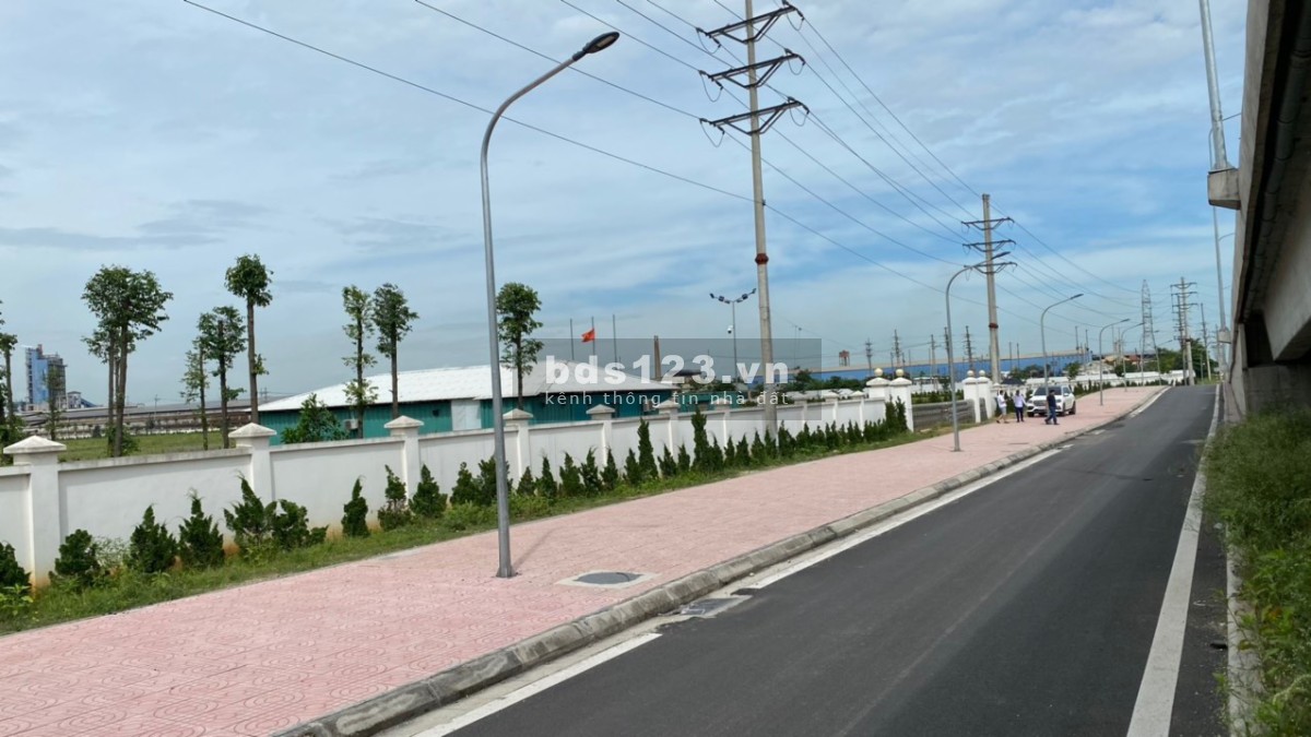 Bán 1.1ha đất có 6000m kho xưởng tại Văn Lâm giá hơn 50 tỷ đang cho thuê dòng tiền ổn định