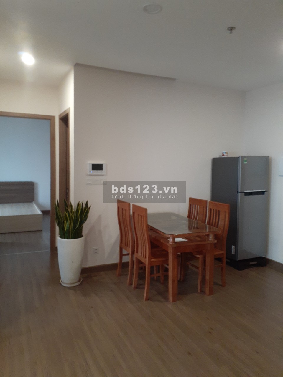 Chính chủ cho thuê chung cư 2 phòng ngủ 2WC Sky Oasis Ecopark đầy đủ nội thất giá 8.5tr/tháng