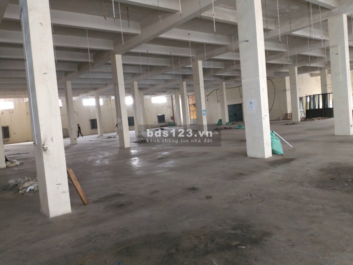 Cho thuê mặt bằng sàn làm kho, vp, sản xuất. 2700m2 có cắt lẻ từ 80m2. Minh Khai