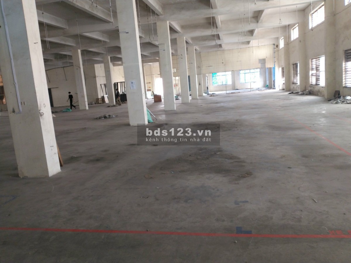Cho thuê mặt bằng sàn làm kho, vp, sản xuất. 2700m2 có cắt lẻ từ 80m2. Minh Khai