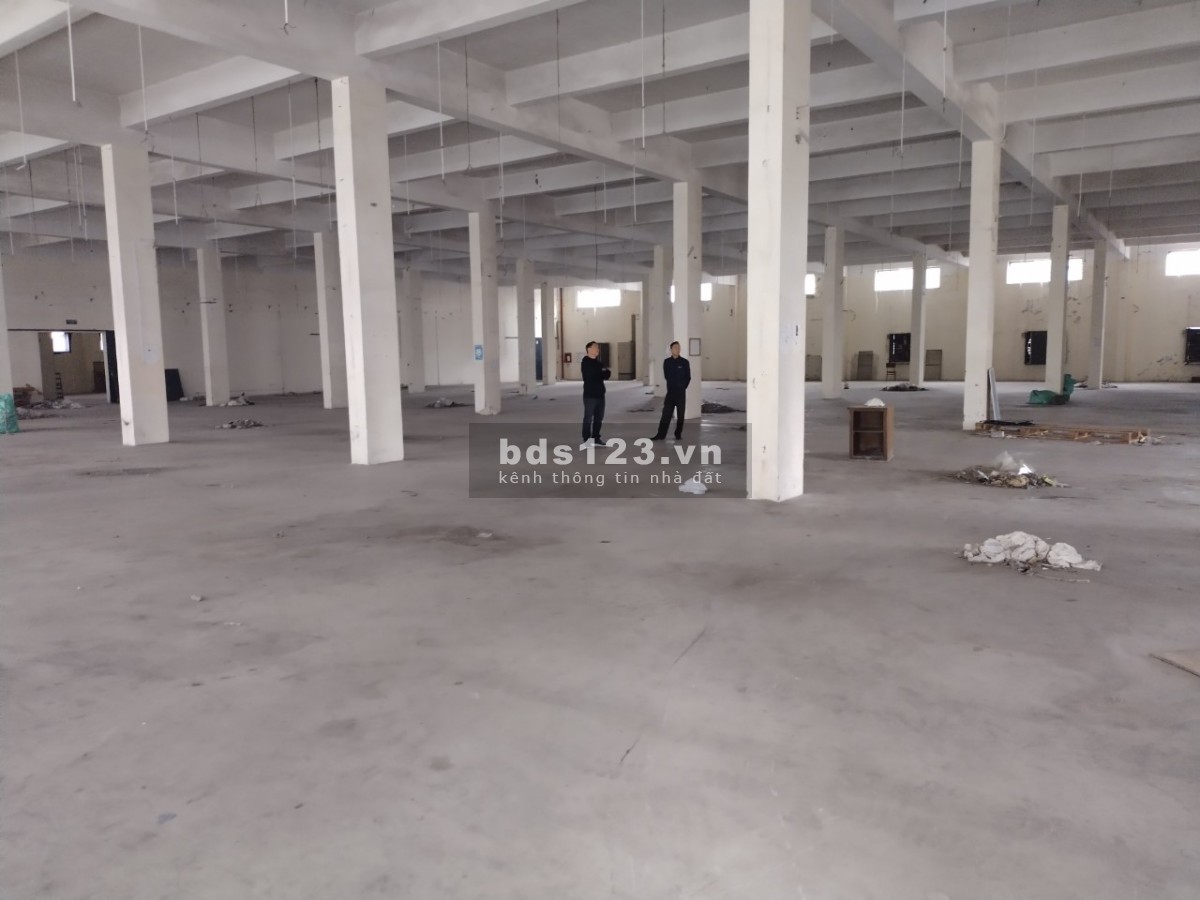 Cho thuê mặt bằng sàn làm kho, vp, sản xuất. 2700m2 có cắt lẻ từ 80m2. Minh Khai