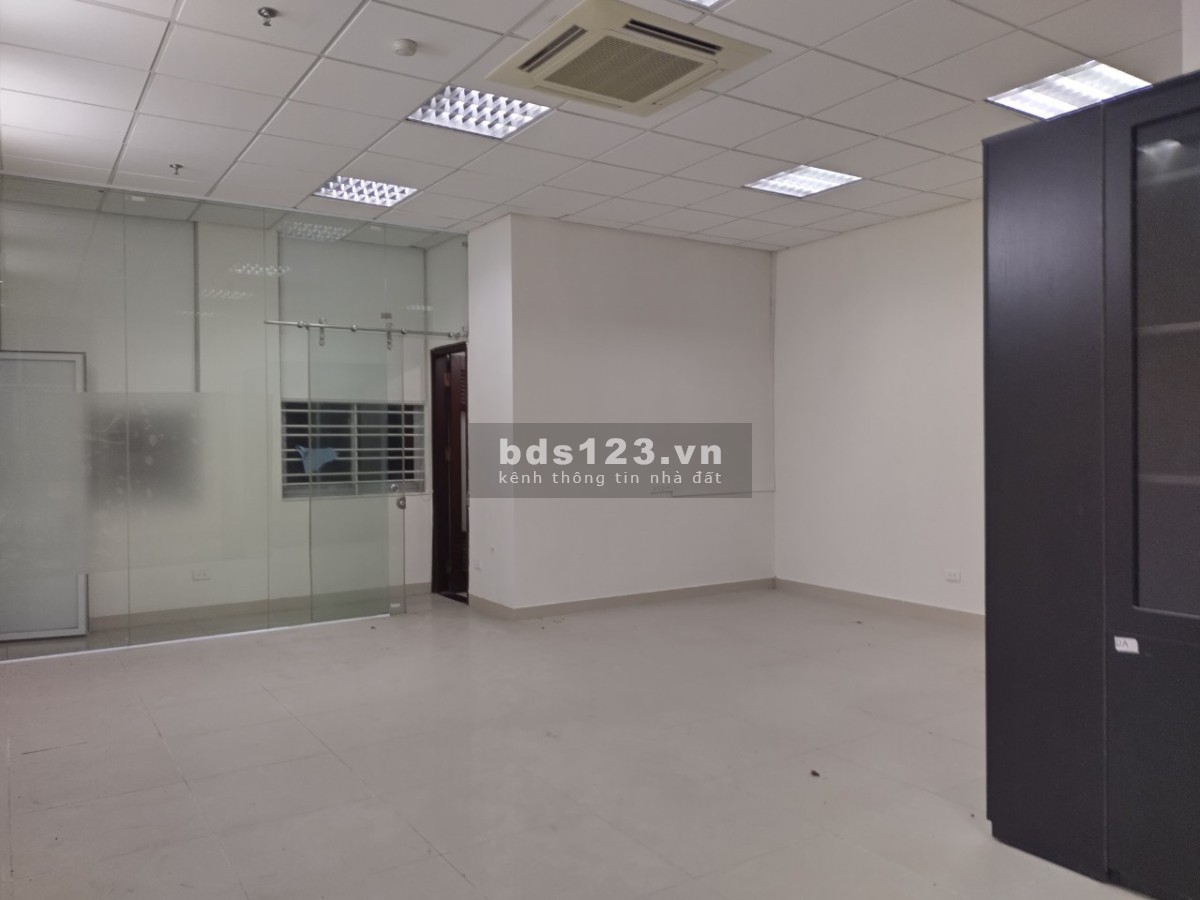 Cho thuê mặt bằng tầng 1 làm văn phòng, spa, các lĩnh vực, 50m2 Ngã 3 Đội Cấn