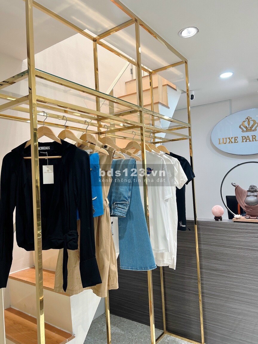 Cho thuê nhà mặt tiền tại Nguyễn Trãi, quận 1, chỉ 3x triệu