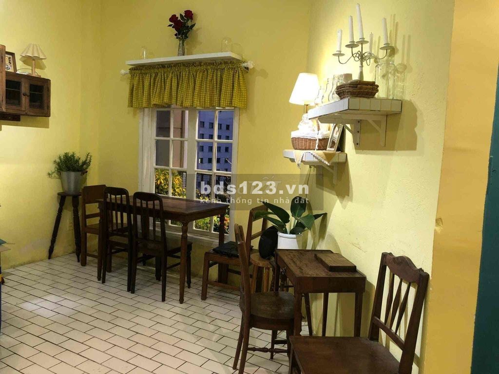 Cho thuê mặt bằng cafe, shop, mặt tiền Nguyễn Huệ, 8 x 12m