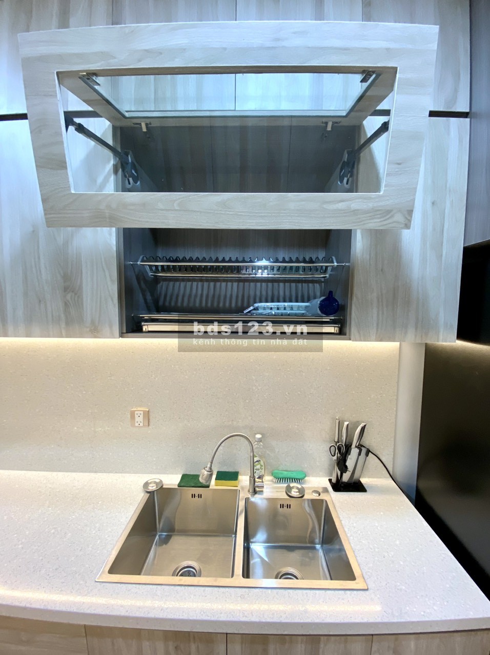 Cần cho thuê căn hộ Park View Residence (cao ốc 152 điện biên phủ)cho thuê 2-3-4pn. LH: 0888662828