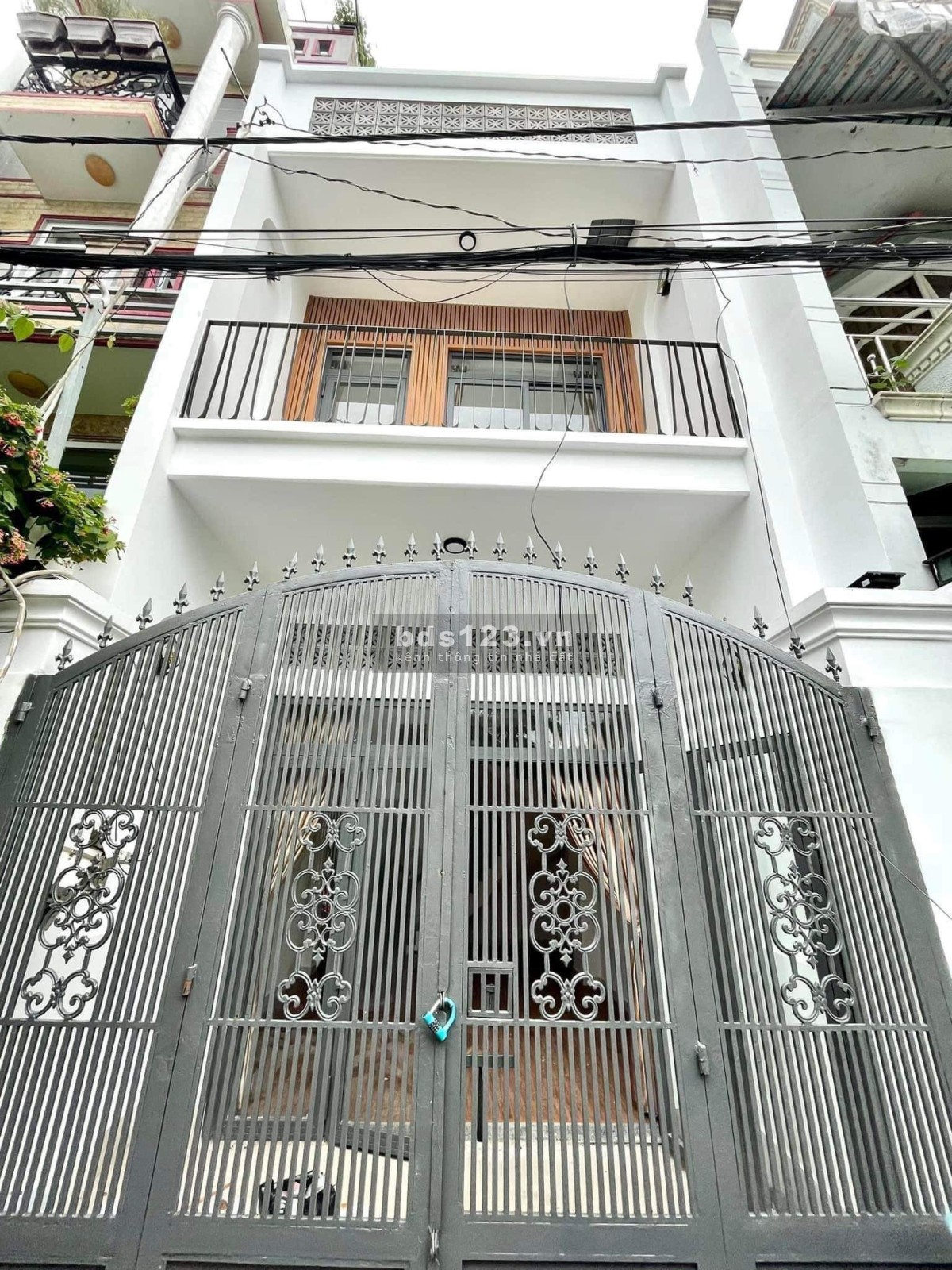 Bán nhà đẹp 4x16m, đường 5m ô tô đậu cửa, Nguyễn Văn Khối, Gò Vấp, giá 6.x tỷ