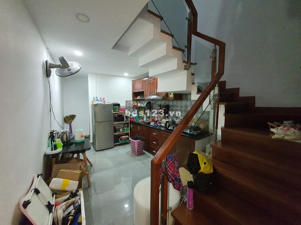 Bán nhà siêu phẩm, 15m ra mt đường 3/2, đang hđ thuê mb 25tr/th, 3 tầng, 45m2, 10.5 tỷ
