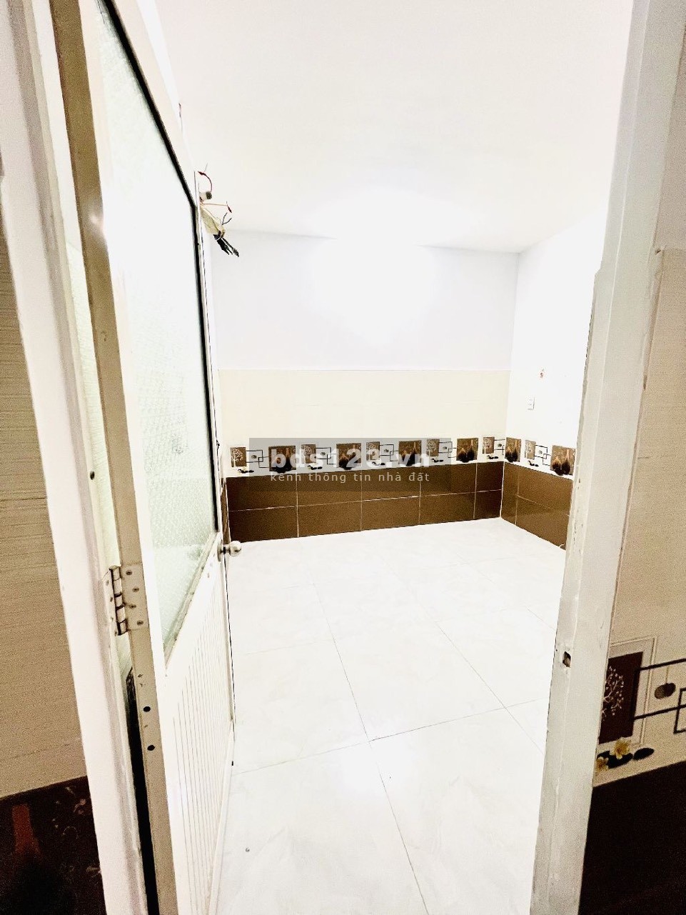 Bán nhà đẹp Tôn Đản - Nhỉnh 2 tỷ chút xíu