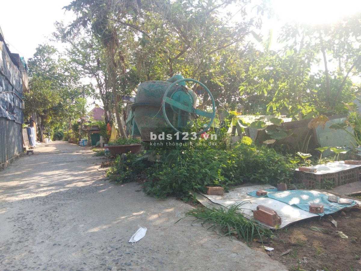 Bán đất ngộp 2 lô liền kề sổ sẵn 6x22 thổ cư ở Qui Đức - Bình Chánh, mua bán ngay.