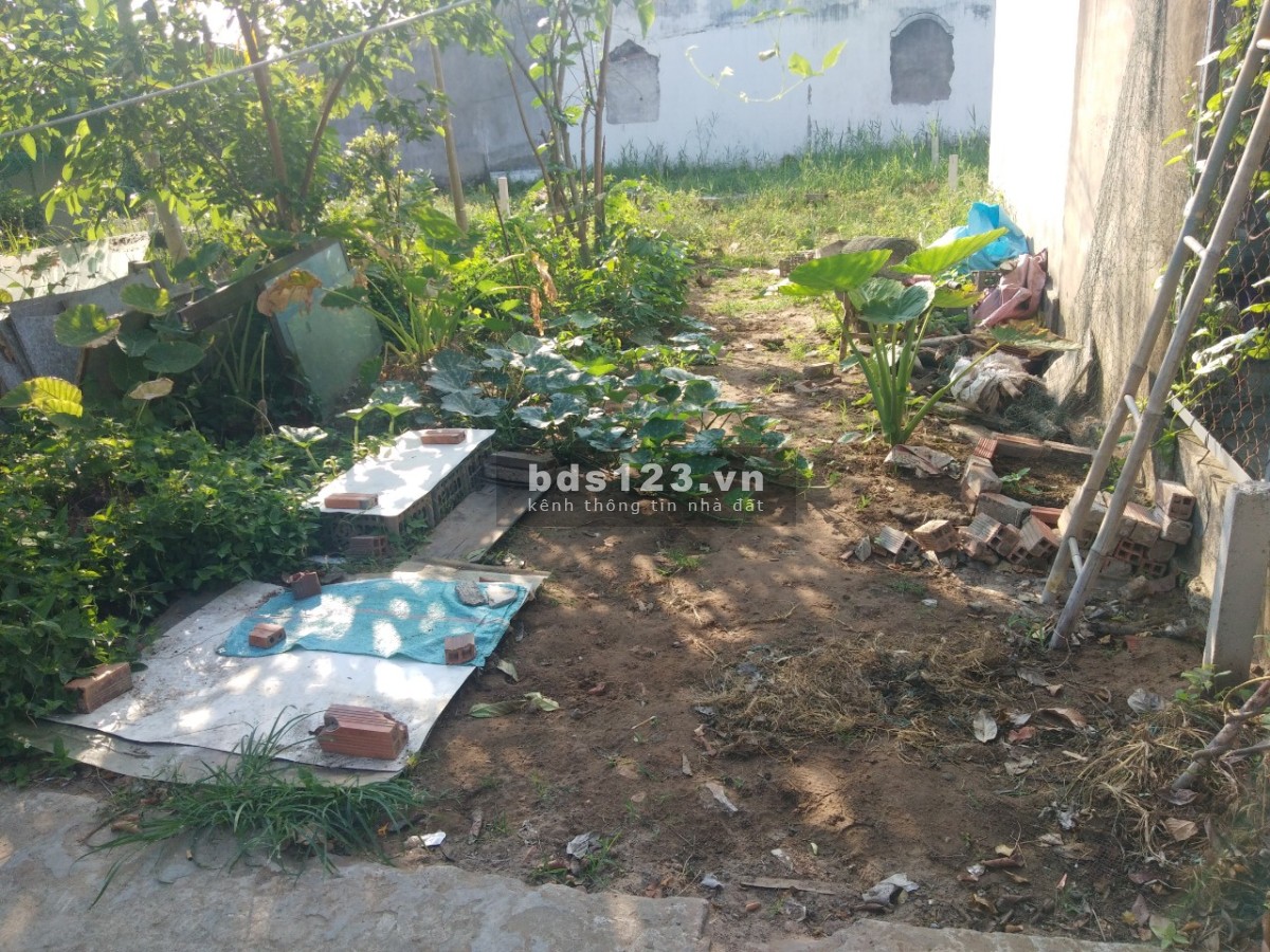 Bán đất ngộp 2 lô liền kề sổ sẵn 6x22 thổ cư ở Qui Đức - Bình Chánh, mua bán ngay.