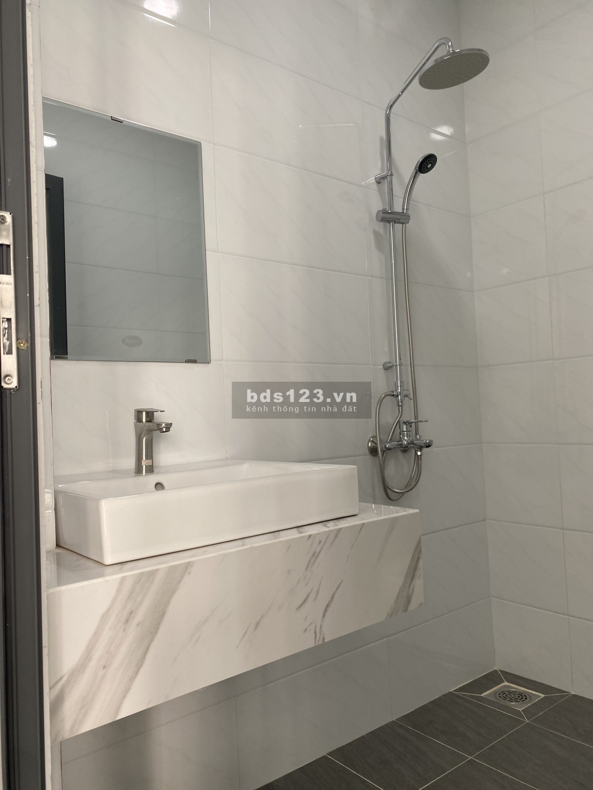 126m2 vị trí đẹp trong Vinhomes gần công viên, chợ đêm, trường Vinschool tiện kinh doanh, văn phòng