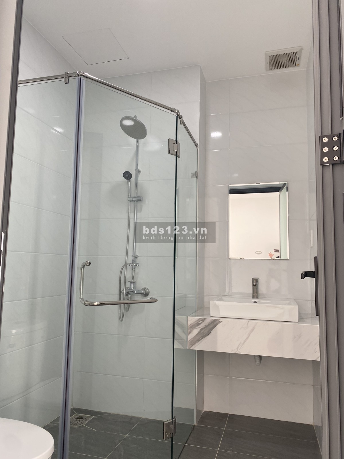 126m2 vị trí đẹp trong Vinhomes gần công viên, chợ đêm, trường Vinschool tiện kinh doanh, văn phòng
