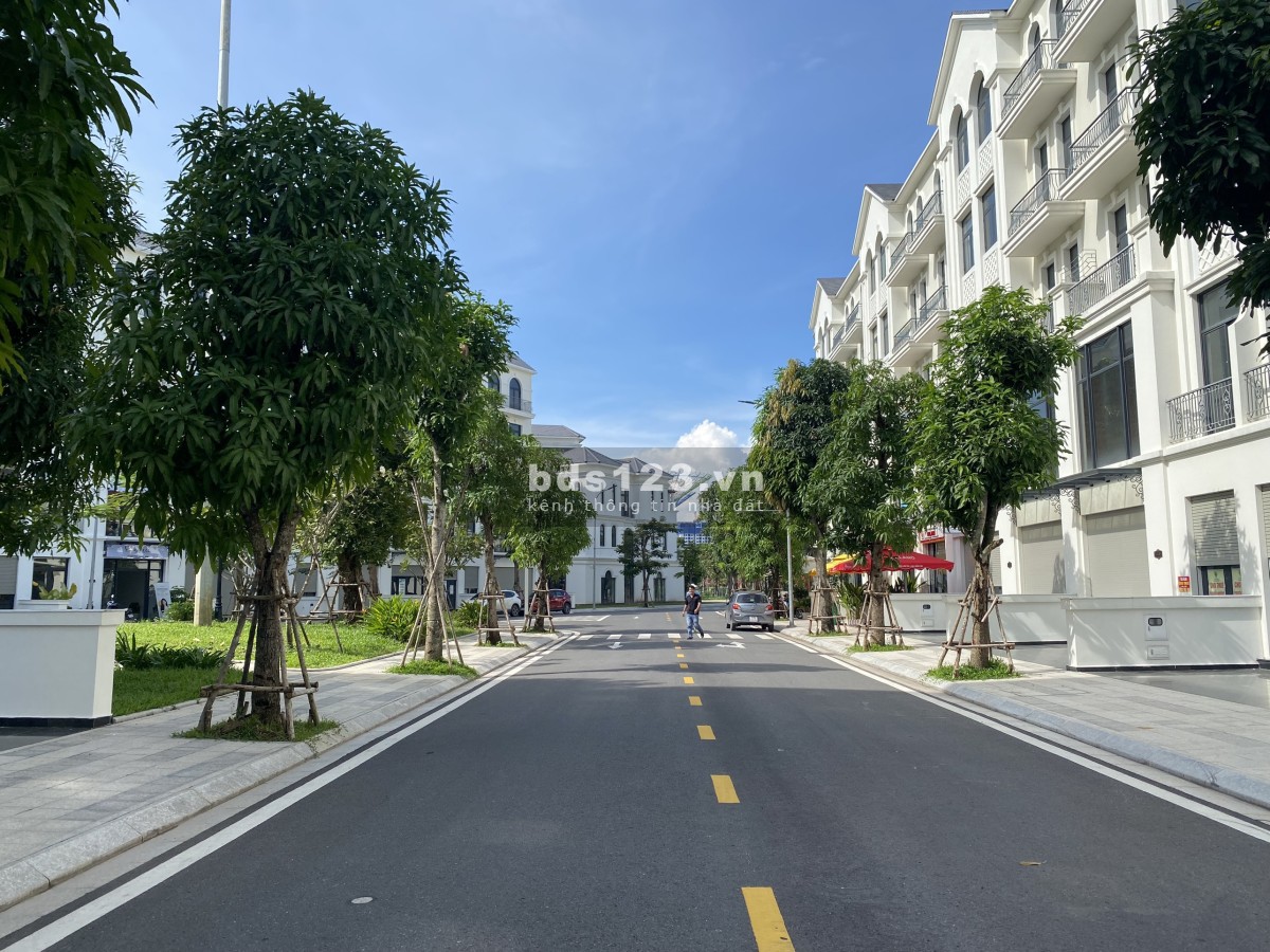 126m2 vị trí đẹp trong Vinhomes gần công viên, chợ đêm, trường Vinschool tiện kinh doanh, văn phòng