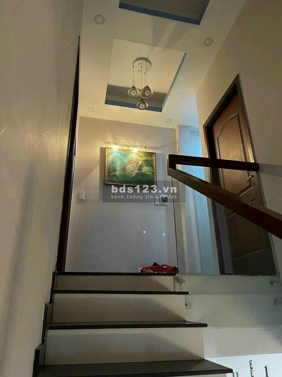 Chủ bán nhà riêng 2 tầng, Lã Xuân Oai, P.Long Trường Q9 Giá 3ty9