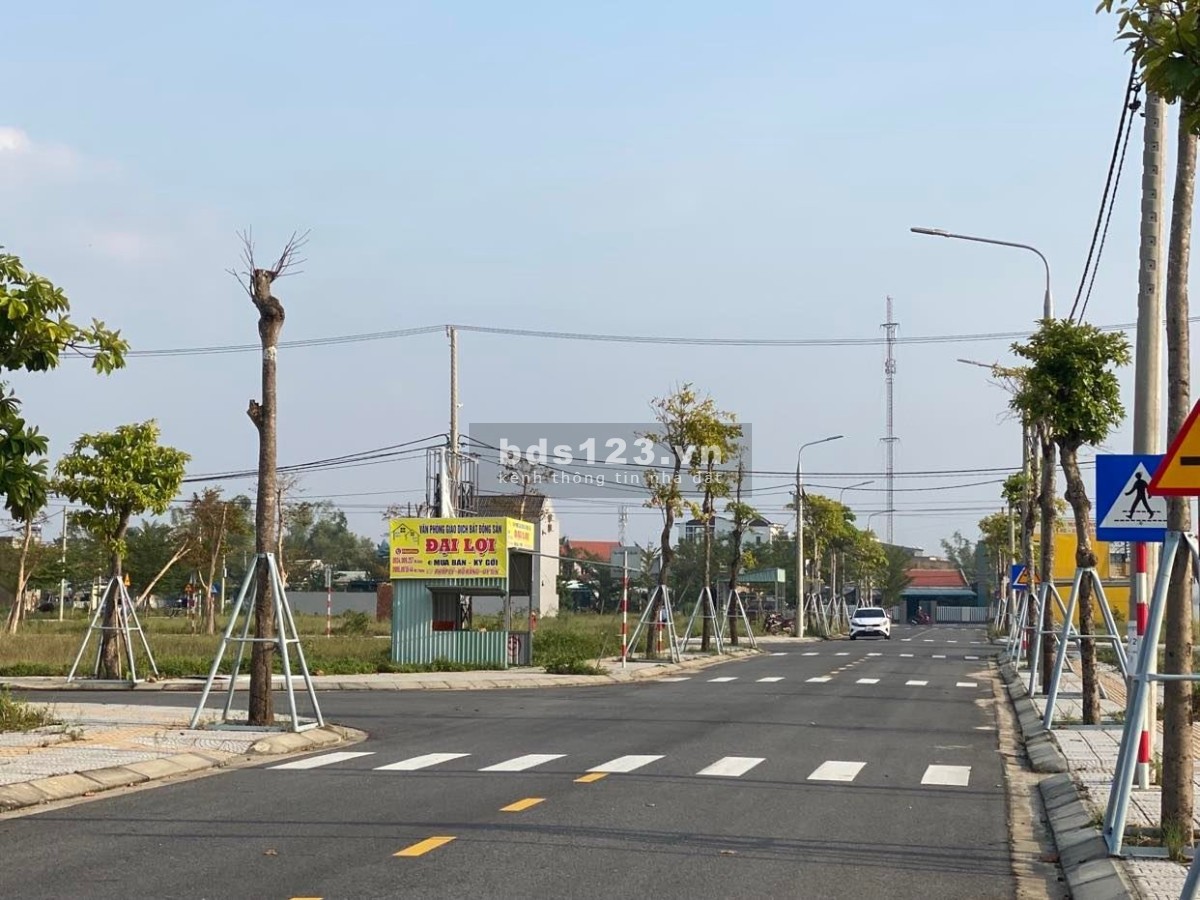Chú tôi muốn bán lô đất ở Bình Dương với diện tích 300 mét vuông và giá 1 tỷ 380 triệu đồng