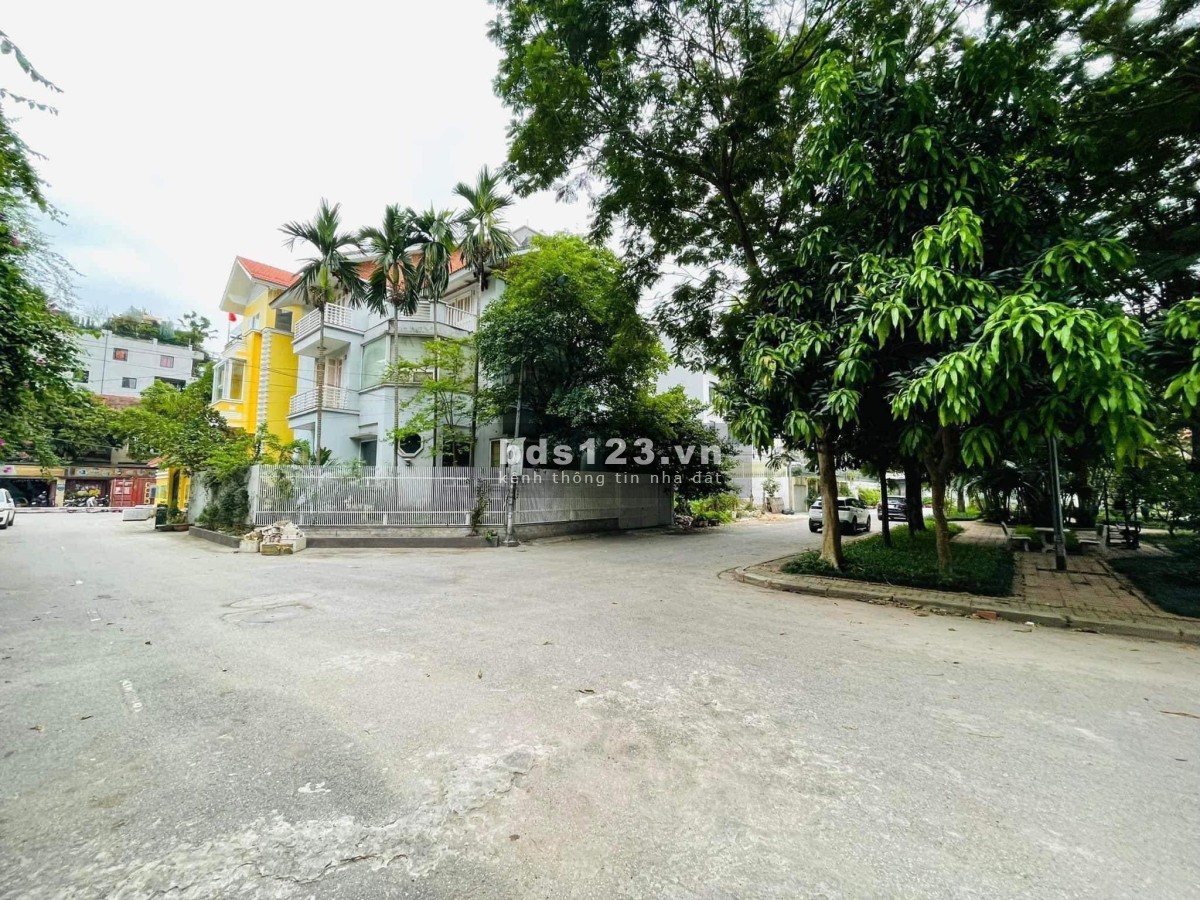 Bán biệt thự đất khu D3 Vườn Đào, Tây Hồ. Dt 250m, 72 Tỷ. Vị trí đắc địa, Lô Góc 2 thoáng, giá tốt
