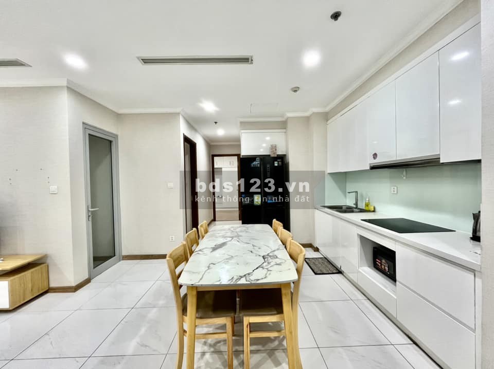 Cho thuê căn hộ chính chủ full nội thất view đẹp Vinhome Central Park , Q2 , Q4 ...