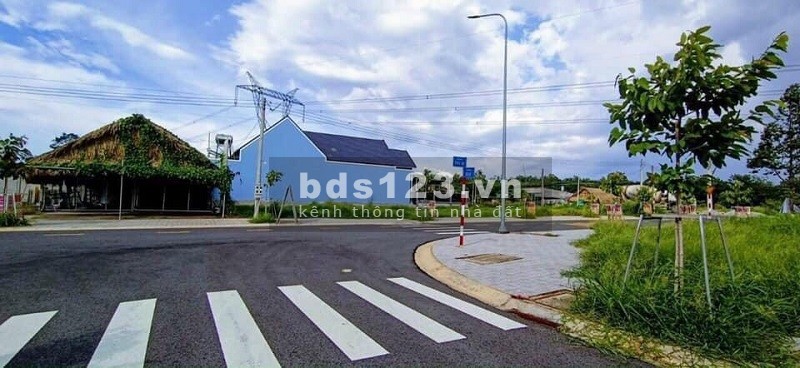 Cần vốn đầu tư mở công ty muốn nhanh bán đất lô nằm tại Dĩ An, Bình Dương