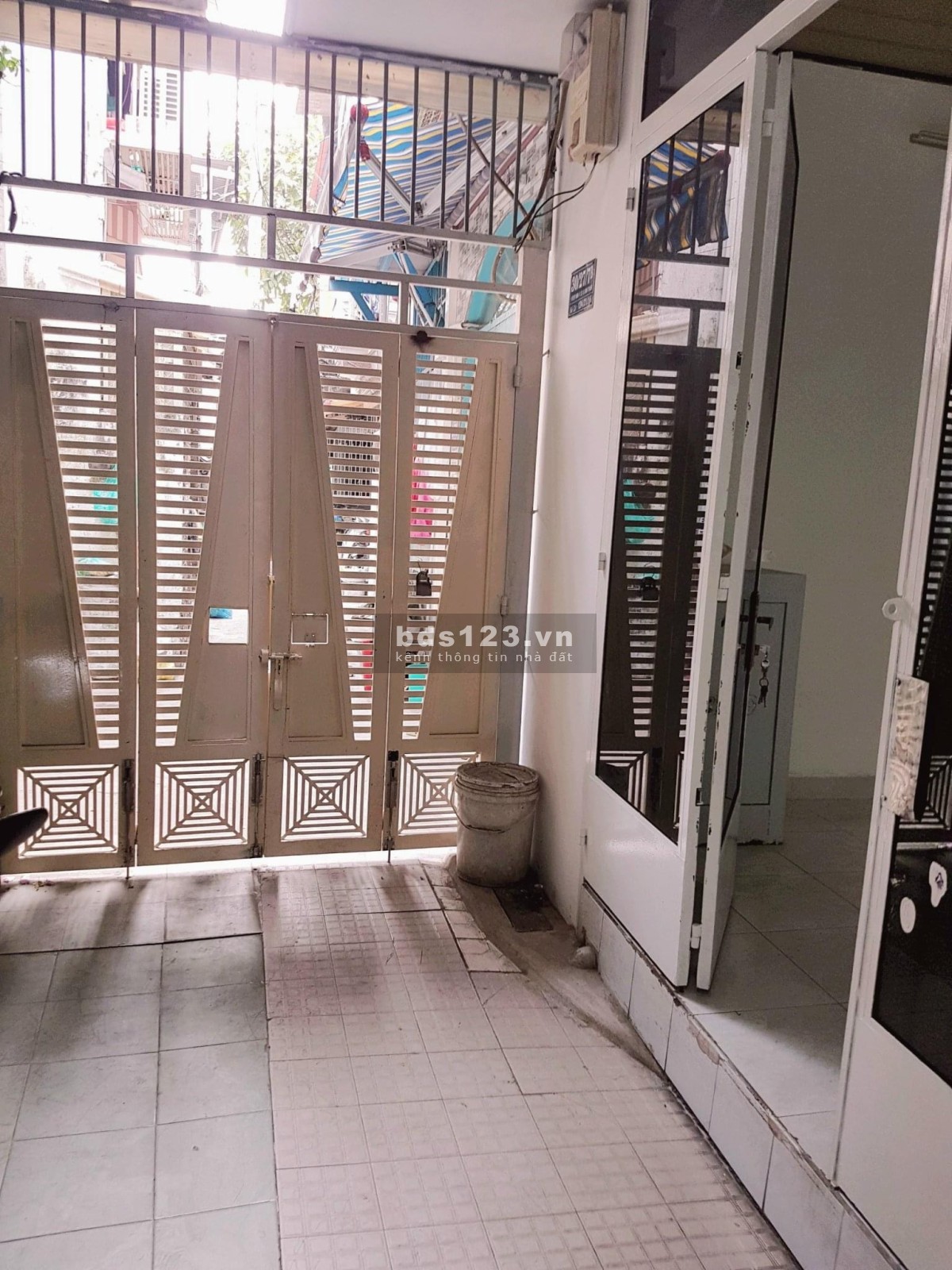 Bán gấp nhà riêng Võ Duy Ninh phường 22 Bình Thạnh. Trệt 2 lầu. Dt 26m2. Giá 3,2 tỷ