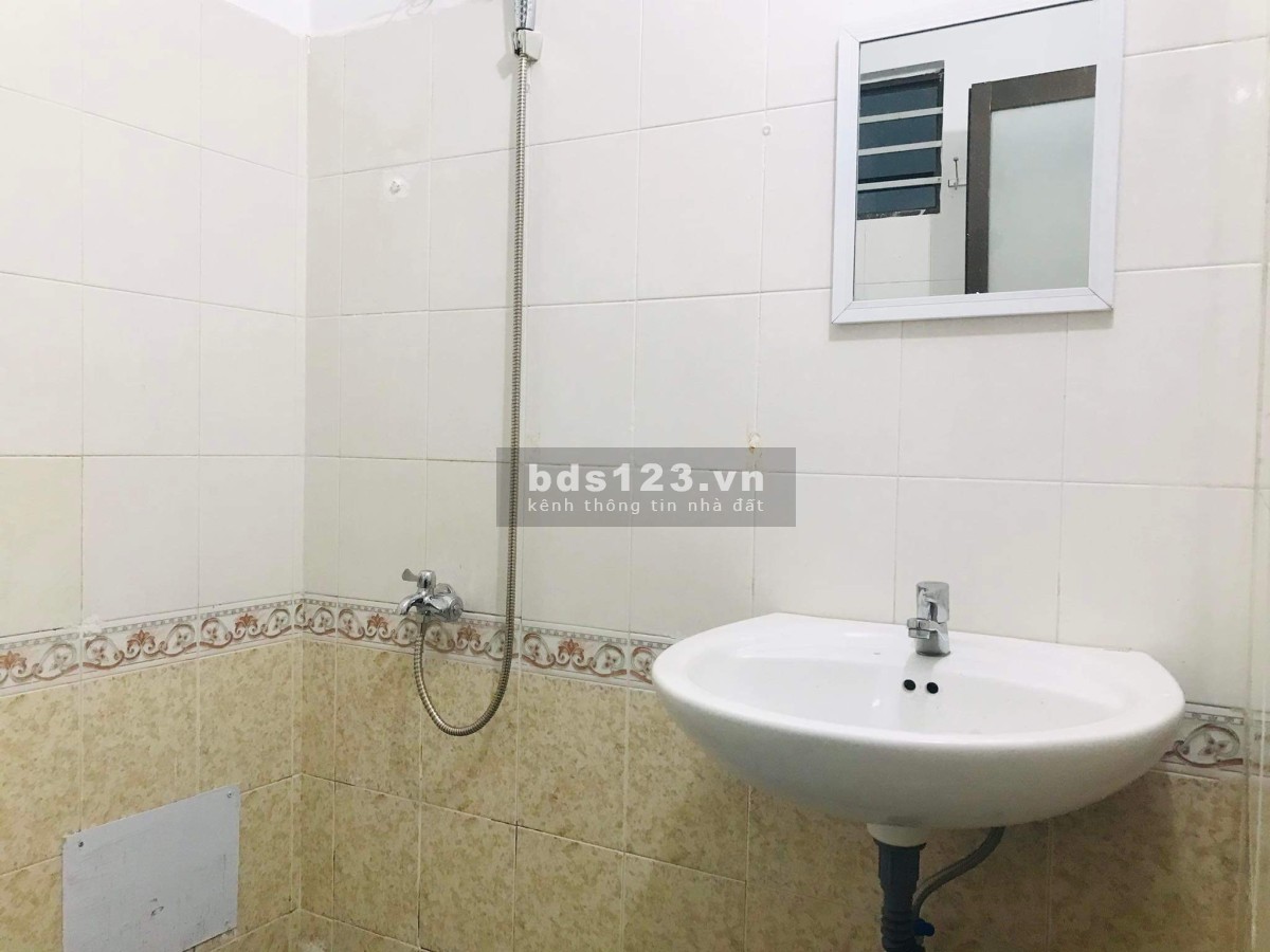 Bán gấp (hoặc Cố) shophouse hai tầng 124m2, chung cư Tôn Thất Thuyết, TP. HCM