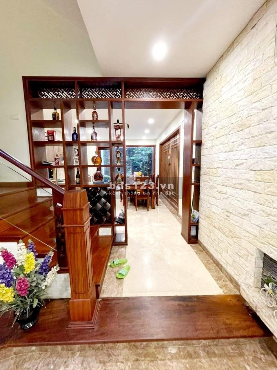 Bán nhà Văn Phú, Hà Đông 90m2, thang máy nhập khẩu, vị trí cực đẹp, kinh doanh đỉnh