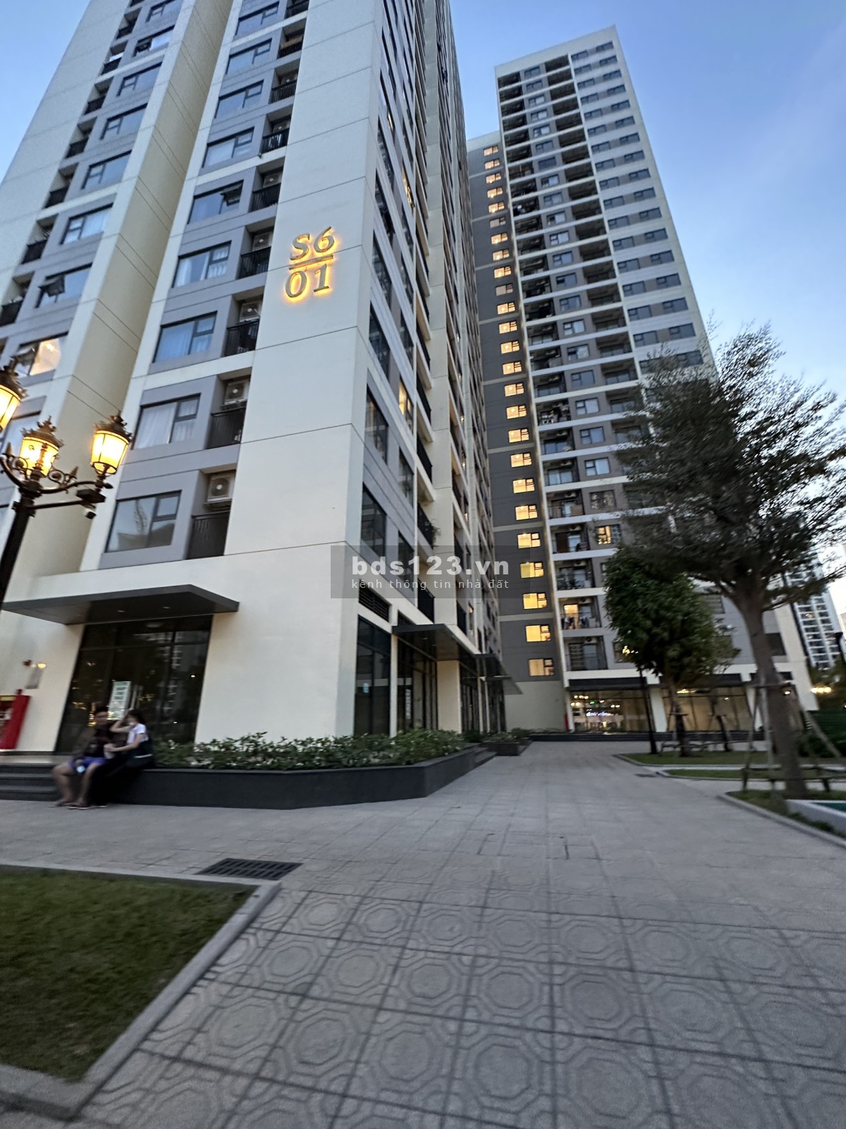 Cho thuê mặt bằng Shophouse CC Vinhomes, mặt sảnh, trục đường lớn, vị trí chung tâm 71 tòa chung cư