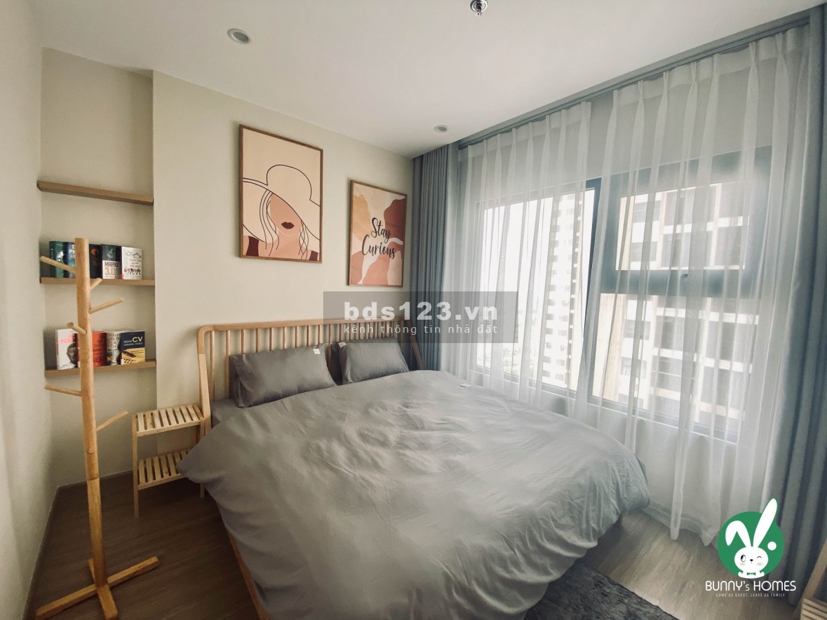 Gia đình cần bán gấp căn hộ 2PN+1,2VS căn góc giá 1900 triệu tặng full nội thất Vinhomes Ocean Park