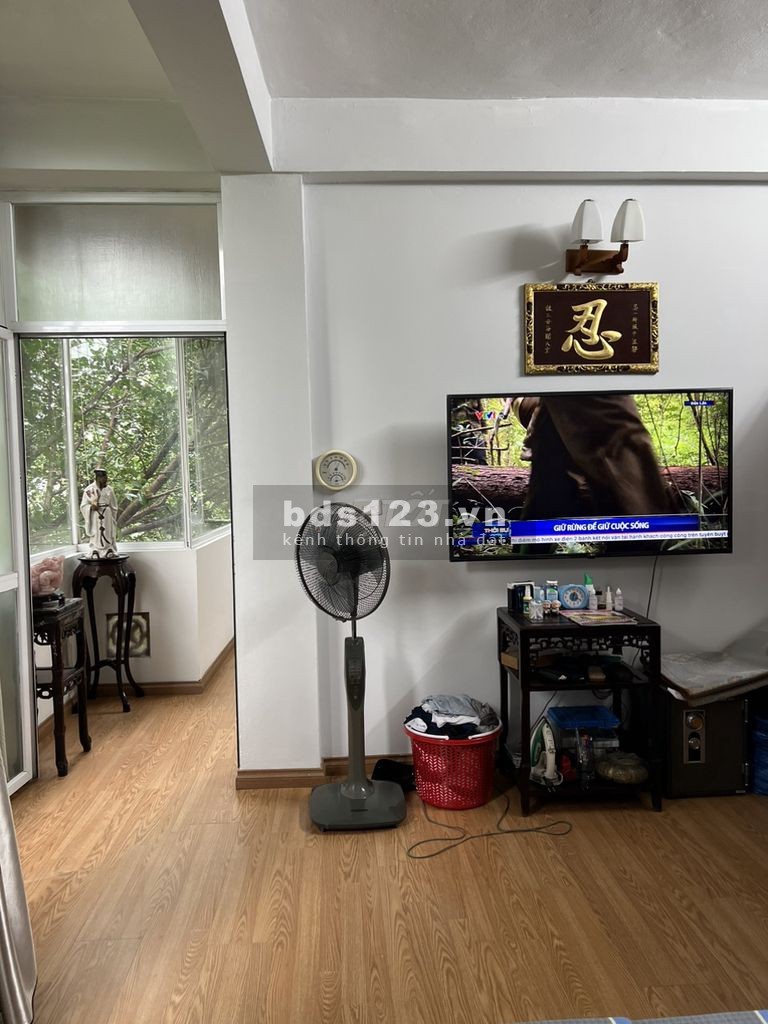 Bán nhà Ba Đình, mặt phố Hoàng Hoa Thám. Dt 47m, 6T 1 Hầm, MT 6m 14Tỷ. Lô góc, Kinh Doanh, Thang máy