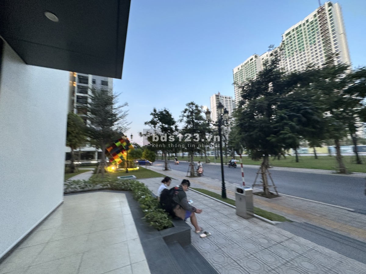 Cho thuê mặt bằng Shophouse CC Vinhomes, mặt sảnh, trục đường lớn, vị trí chung tâm 71 tòa chung cư