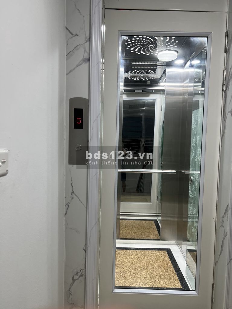 Bán nhà Ba Đình, mặt phố Hoàng Hoa Thám. Dt 47m, 6T 1 Hầm, MT 6m 14Tỷ. Lô góc, Kinh Doanh, Thang máy