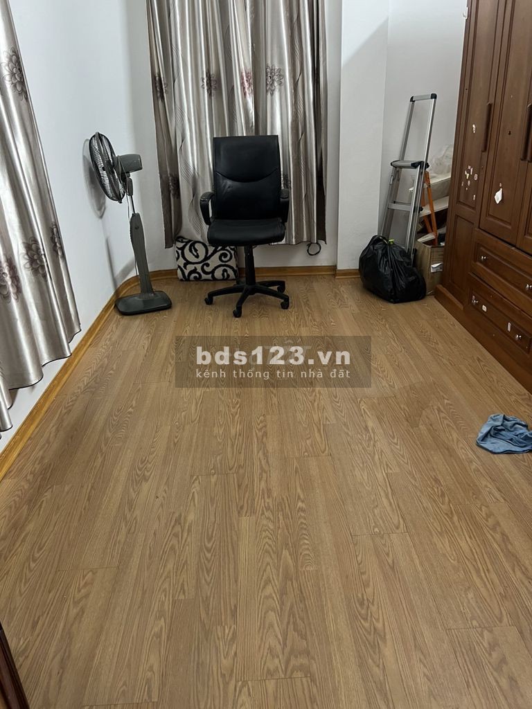 Bán nhà Ba Đình, mặt phố Hoàng Hoa Thám. Dt 47m, 6T 1 Hầm, MT 6m 14Tỷ. Lô góc, Kinh Doanh, Thang máy