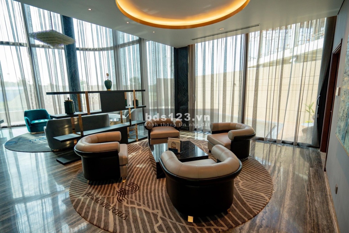 Biệt thự mặt sông 427m2, đối diện sân golf, thiết kế độc bản, giá bán giảm mạnh, sổ hồng lâu dài