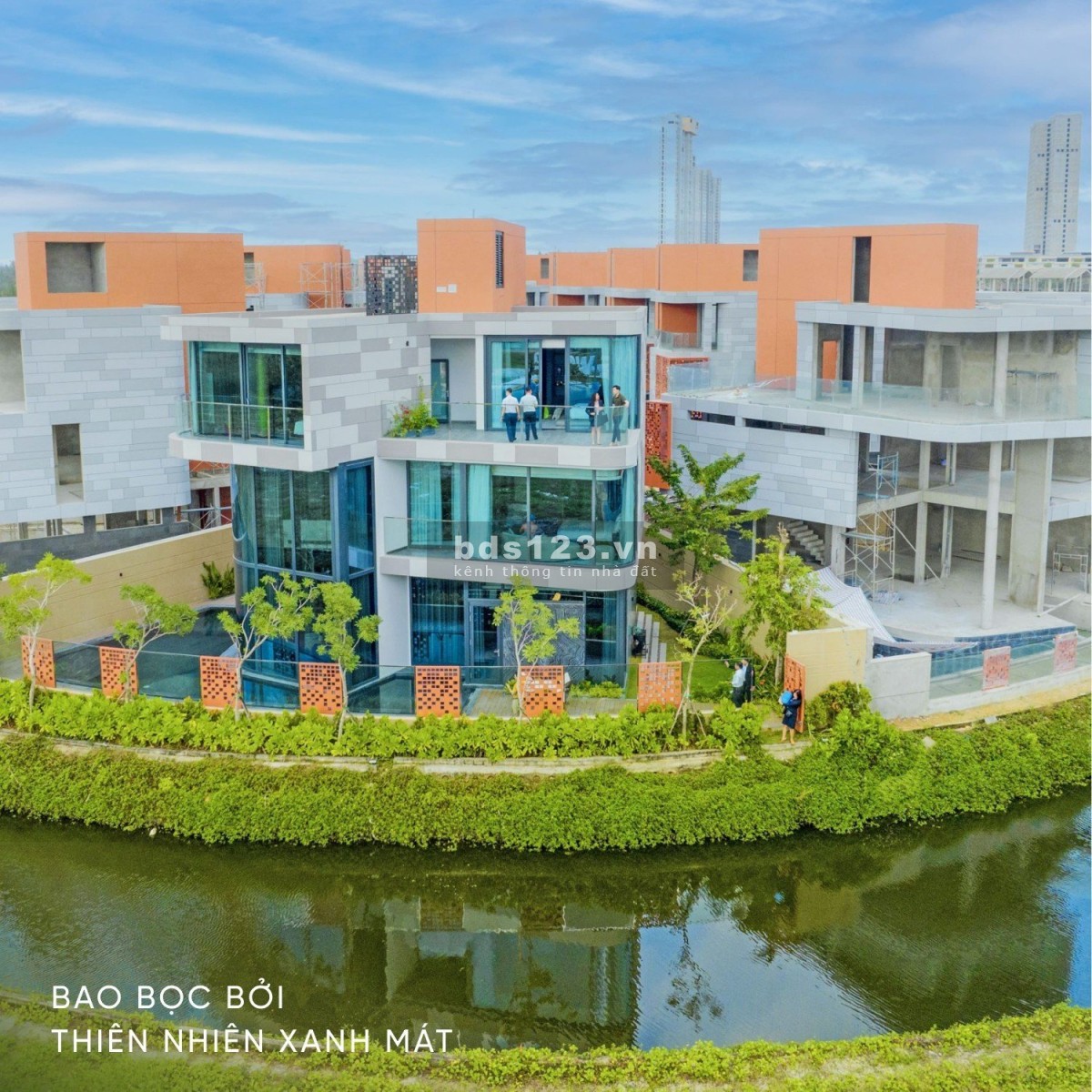 Sang tên nhanh Bán gấp biệt thự nghỉ dưỡng 5 sao Ven sông, kề biển Đà Nẵng, cạnh sân Golf